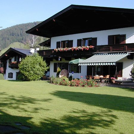 Pension Landhaus Gasteiger Kitzbuhel Exterior photo
